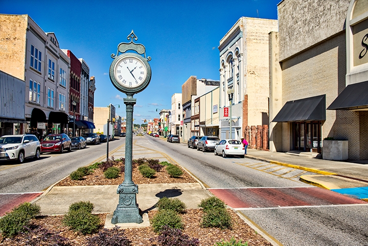 DOWNTOWN ANNISTON DEVELOPMENT AUTHORITY BUILDING IMPROVEMENT GRANT